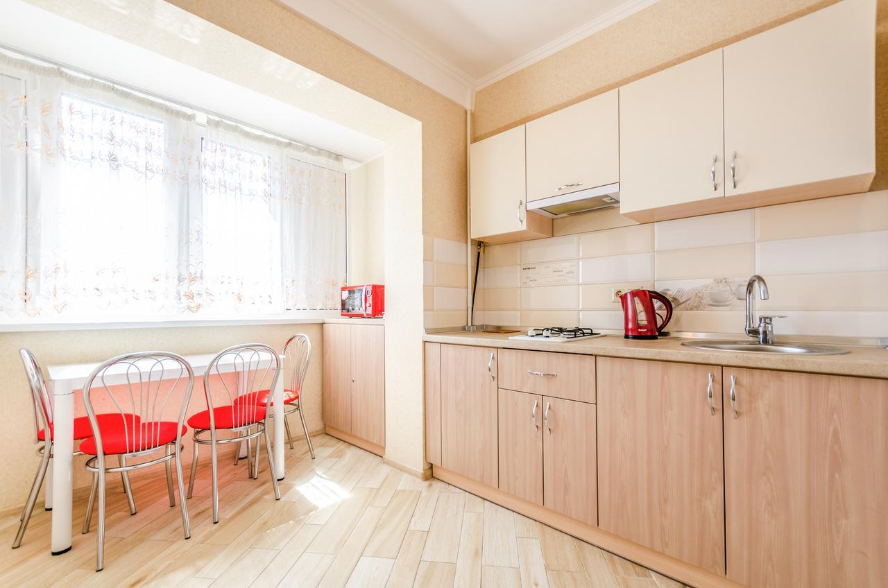 Artal Apartment On Obolonskyi Avenue 16A Kiev Exterior foto